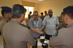 Jamoum Department of Chemistry Holds (How to Deal with Chemical Substances) Course for Civil Defense Officers